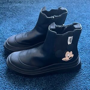 Girls Zara Mickey Mouse ankle boots size 34